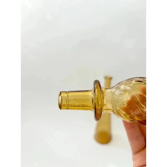 Vintage Empoli Textured Italian Glass 22" Yellow Decanter with Stopper - Picture 4 of 10